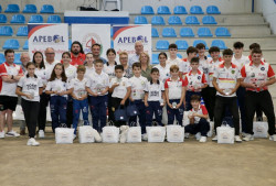 Cantabria reafirma su compromiso con los bolos al apoyar categor&iacute;as base