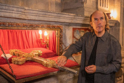 Carlos N&uacute;&ntilde;ez descubre Li&eacute;bana antes de ofrecer su concierto en Potes