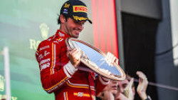 Carlos Sainz fenomenal: "Verstappen ha tenido problemas, pero hay que estar ah&iacute; para que los tenga"