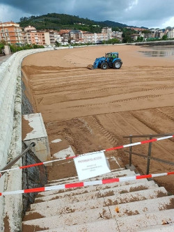Castro cierra ma&ntilde;ana la playa de Brazomar para hacer un cribado profundo de arena