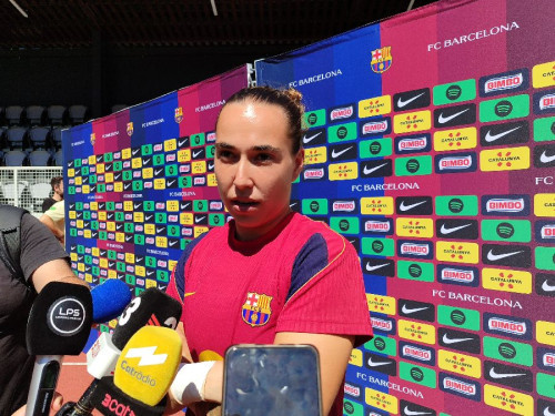 Cata Coll: "Queremos ganar otra vez todo y con m&aacute;s presi&oacute;n, mejor jugaremos"
