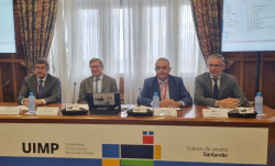 Cesar D&iacute;az, puerto de Santander, apuesta por las autopistas ferroviarias para un transporte de mercanc&iacute;as m&aacute;s sostenible