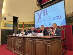 César Hernández recuerda que se debe "dar respuesta" a las necesidades no cubiertas de los pacientes oncológicos