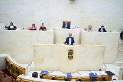 C&eacute;sar Pascual, ha espetado a Pesquera que al ritmo que est&aacute;n llegando los aparatos a Valdecilla &nbsp;"estar&aacute;n obsoletos cuando se terminen de instalar",