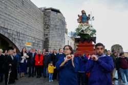 Cientos de personas celebran en Castro Urdiales la festividad de San Andrés, patrón de los marineros