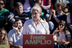 Colau se compromete a crear un impuesto disuasorio contra la acumulaci&oacute;n de la vivienda
