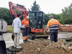 Comienza la renovación de la acera en la calle Río Cieza de Torrelavega y concluirá en dos meses