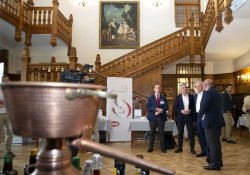 Compradores internacionales y empresas agroalimentarias cántabras buscan oportunidades de negocio en La Magdalena
