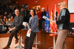 Conchi López aspira ser la primera rectora y a promover un "cambio profundo" de la UC