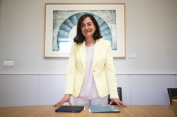 Conchi L&oacute;pez, sobre la gratuidad en la universidad: "Lo importante es que no haya gente que se quede fuera"