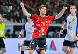 (Cr&oacute;nica) Los `Hispanos` superan tambi&eacute;n a Letonia en el camino al Europeo