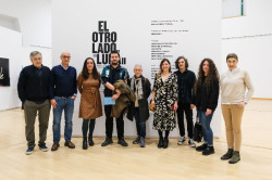 Cultura traslada su apoyo a galeristas y creadores en la inauguraci&oacute;n de la muestra `El otro lado de la luna II`