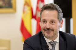 De Paco subraya que Conejero le dijo a Rivera "que se quer&iacute;a ir" y a &eacute;l nunca le advirti&oacute; de que "quisiera volver"