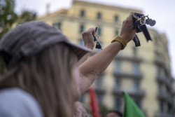 Del control de los alquileres a desahucios: las diferencias entre grupos que retrasan el decreto de vivienda