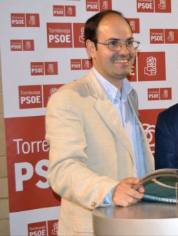Denuncian que Urraca ha gastado 10.000 euros en calendarios  "para promoci&oacute;n personal" por su nefasta gesti&oacute;n al frente del matadero municipal