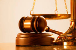Derecho,  ley  y  justicia