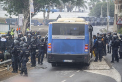 Desalojan  en Ceuta un autob&uacute;s con marroqu&iacute;es porque uno de ellos rociaba con gas pimienta 