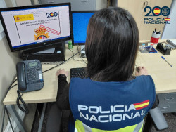 Dos menores propinan una paliza a un hombre que les pidi&oacute; que devolvieran un bal&oacute;n a sus hijos en un parque