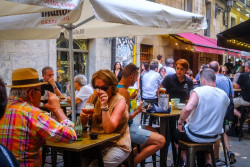 El 25% de los espa&ntilde;oles deja siempre propina y un 60% ve inapropiado que el restaurante sugiera la cantidad