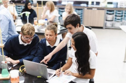 El 58% del profesorado en Espa&ntilde;a cree que los estudiantes que no tengan acceso a IA se quedar&aacute;n atr&aacute;s, seg&uacute;n GoStudent