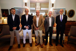 El 77% de los sanitarios confía en las oportunidades que ofrece la IA mientras que solo el 56% de pacientes lo hace