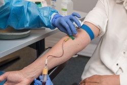 El Banco de Sangre de Cantabria inicia la campa&ntilde;a de oto&ntilde;o en la UC para impulsar la donaci&oacute;n entre universitarios