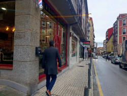El BOC publica las bases de las ayudas para favorecer el traslado de negocios a plantas bajas en Torrelavega