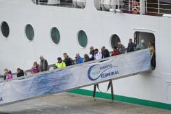 El buque `Ambition`, afectado por un brote de gastroenteritis, atracar&aacute; hoy en el Puerto de Getxo