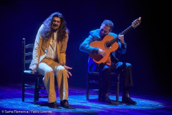 El cantaor Israel Fernández reivindica a los clásicos flamencos de la primera mitad del siglo XX en el FIS