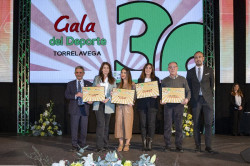 El centenario atleta Jaime Asensio, Premio Torrelavega en la 30 Gala del Deporte