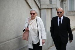 El ch&oacute;fer de Carmen Pano asegura que vio a la empresaria bajar en Ferraz con una bolsa con "tacos de billetes"