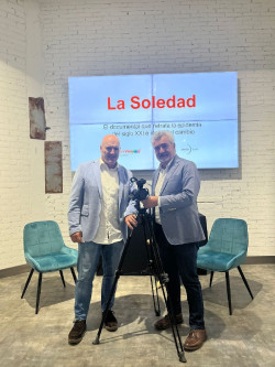 El cineasta Rodolfo Montero retrata en un nuevo documental la soledad: "El cine es un arma poderosa para sensibilizar"