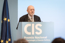 El CIS de S&aacute;nchez prepara un bar&oacute;metro sobre vivienda, dise&ntilde;ado con el Gobierno, que costar&aacute; 288.000 euros