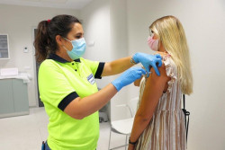El CISNS acuerda por unanimidad inocular la tercera dosis a pacientes con inmunosupresiones y oncol&oacute;gicos