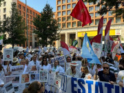 El comit&eacute; de huelga m&eacute;dico aplaza los paros indefinidos tras la convocatoria electoral pero "mantiene vivo el conflicto"