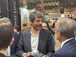 El comunista Urtasun celebra que España no participe en   Eurovisión ni que se retrasmita