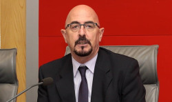 El consejero Cesar Pascual trasmite que el plan de reducci&oacute;n de listas de espera ya est&aacute; en marcha y tendr&aacute; efecto "en unos meses"