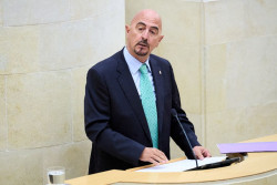 El consejero de Salud, Cesar Pascual, delega alguna de sus competencias en gesti&oacute;n y contrataci&oacute;n a otros cargos para agilizar tr&aacute;mites