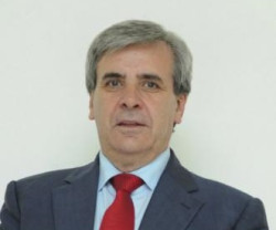 El consejero Sierra monta un "liuco" al querer cambiar las señas de identidad de Cantabria por la puerta pequeña