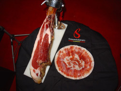 El Consorcio del Jamón Serrano Español supera la cifra de los 20 millones de piezas selladas desde 1990
