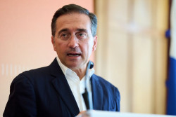 El cuentista Albares se baja los pantalones y dice que Marruecos est&aacute; colaborando 