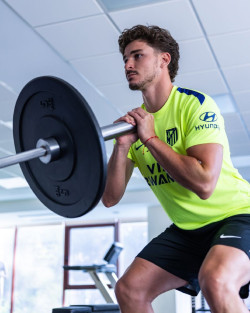 El delantero argentino Juli&aacute;n &Aacute;lvarez se incorpora a la pretemporada del Atl&eacute;tico de Madrid