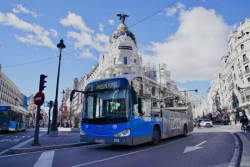El desfile de la Fiesta Nacional provocar&aacute; importantes cortes de tr&aacute;fico y afecciones en 48 l&iacute;neas de EMT