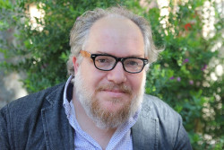 El escritor francés y Premio Goncourt Mathias Énard comienza su residencia en el Museo del Prado