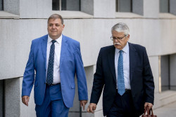 El exjefe de gabinete de Pedro S&aacute;nchez pide al juez del caso Leire que le devuelva su tel&eacute;fono tras ser clonado