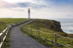 El faro, por Clara Miranda