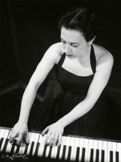 El FIS y la UIMP homenajean a la pianista Alicia de Larrocha con `Pecados de Juventud`