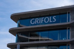 El fondo Brandes eleva su apuesta por Grifols al 13,5% y ya pesa en su cartera más que Google o JPMorgan