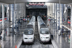 El Gobierno autoriza a Renfe a firmar cr&eacute;ditos extraordinarios de hasta 671 millones para comprar trenes