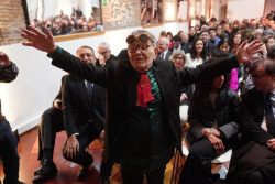 El Gobierno concede al dramaturgo Fernando Arrabal la Gran Cruz de la Orden de Isabel la Cat&oacute;lica